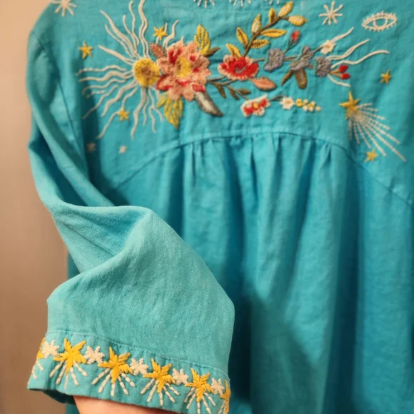 Johnny Was Teal Floral Embroidered Top - Picture 2 of 4